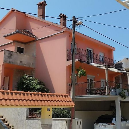 Miran Apartment Ivanica Екстериор снимка
