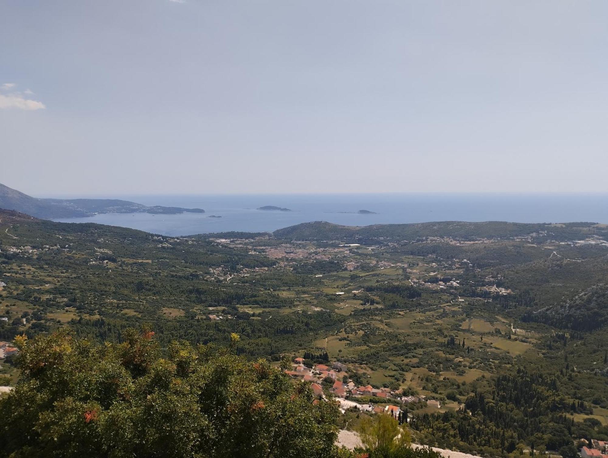 Miran Apartment Ivanica Екстериор снимка